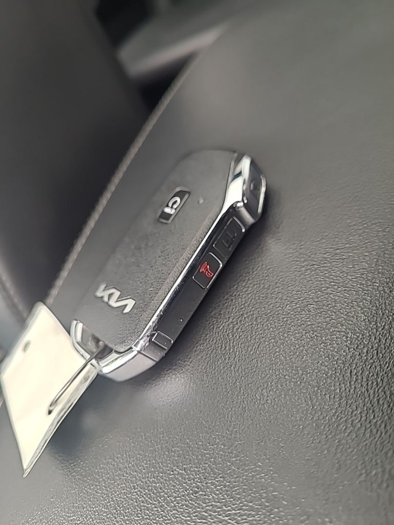 used 2022 Kia Sorento car, priced at $25,941
