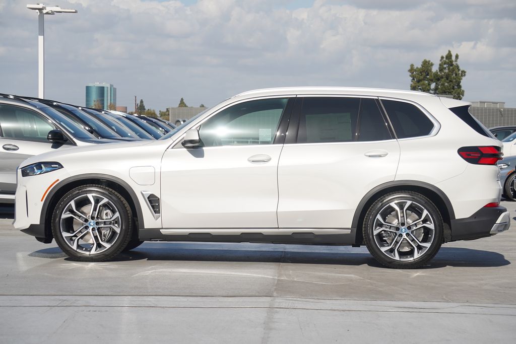 2025 BMW X5 xDrive50e 4