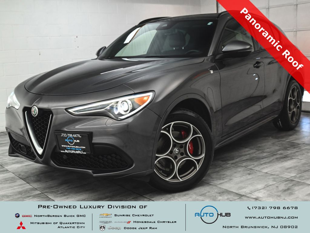 Vesuvio Gray Metallic 2022 Alfa Romeo Stelvio SUV / Crossover All-Wheel Drive 8-Speed Automatic