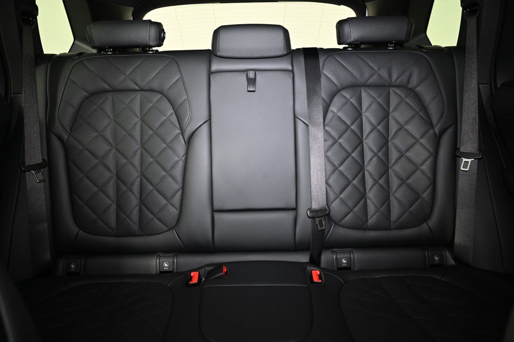 Thumbnail: 2026 BMW X5 - 25