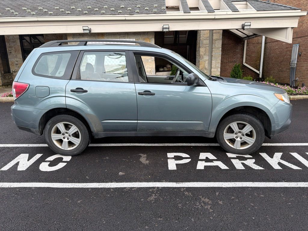 Used 2011 Green Subaru 2.5X image 5