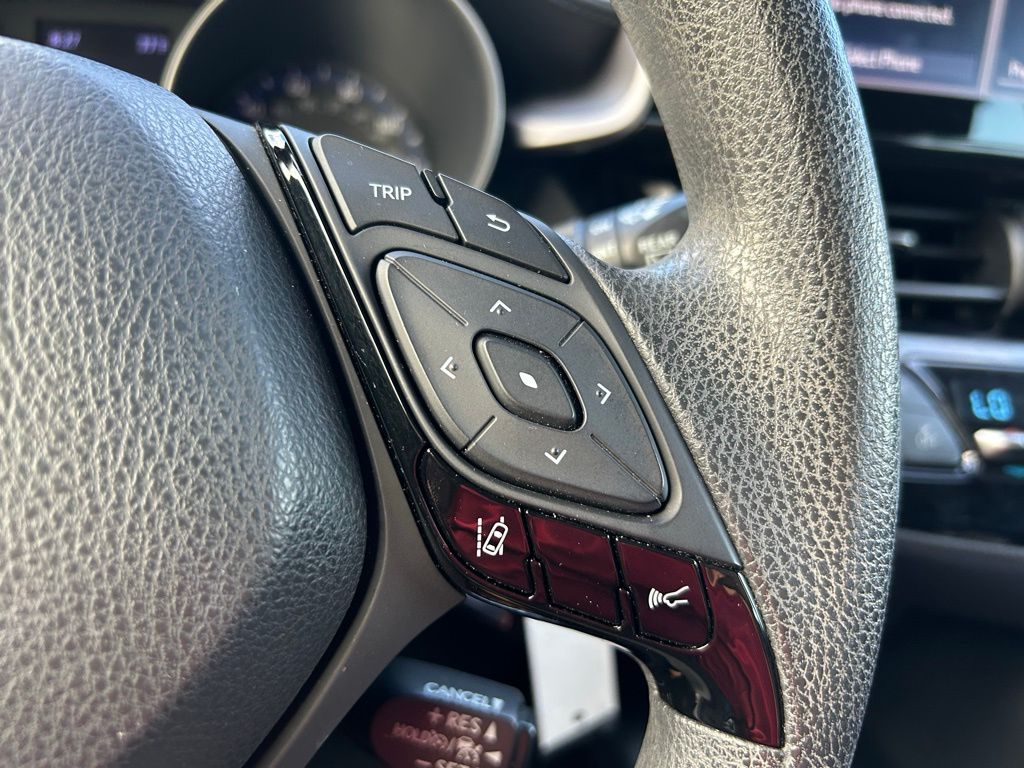 Thumbnail: 2020 Toyota C-HR - 19