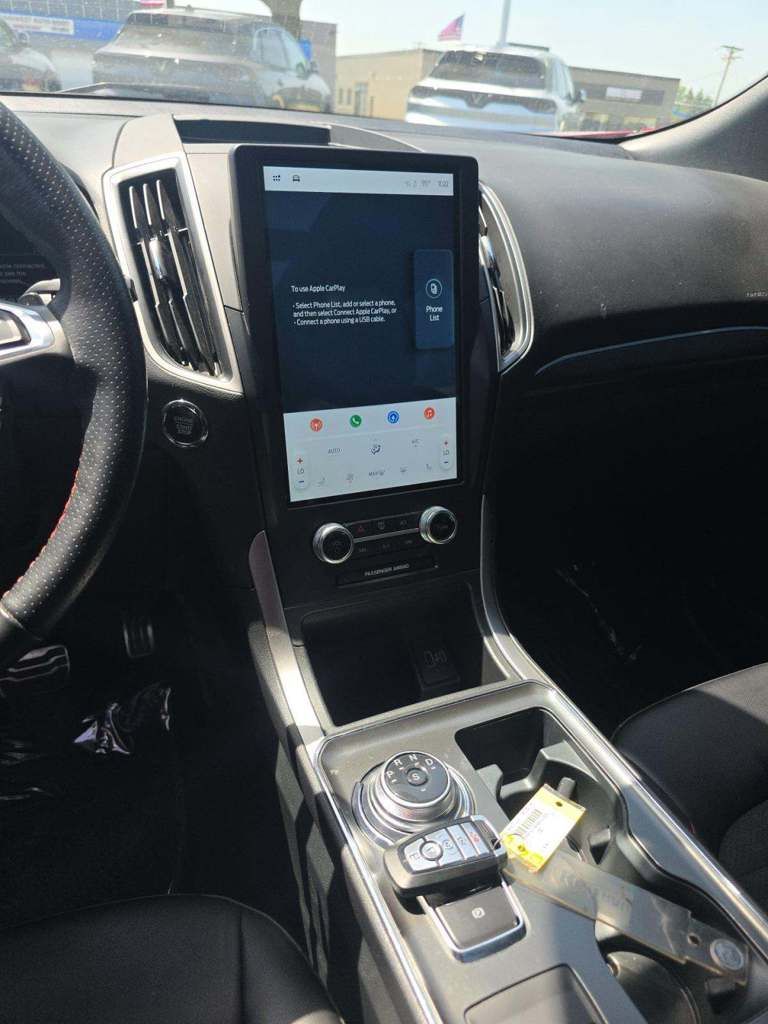 2022 Ford Edge ST Line