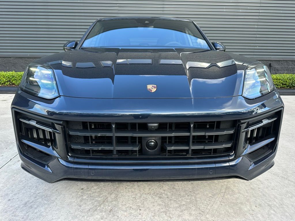 Thumbnail: 2025 Porsche Cayenne - 8