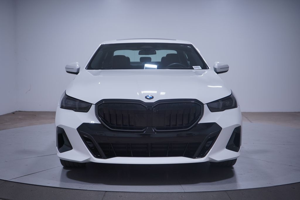 Thumbnail: 2025 BMW 5 Series - 4