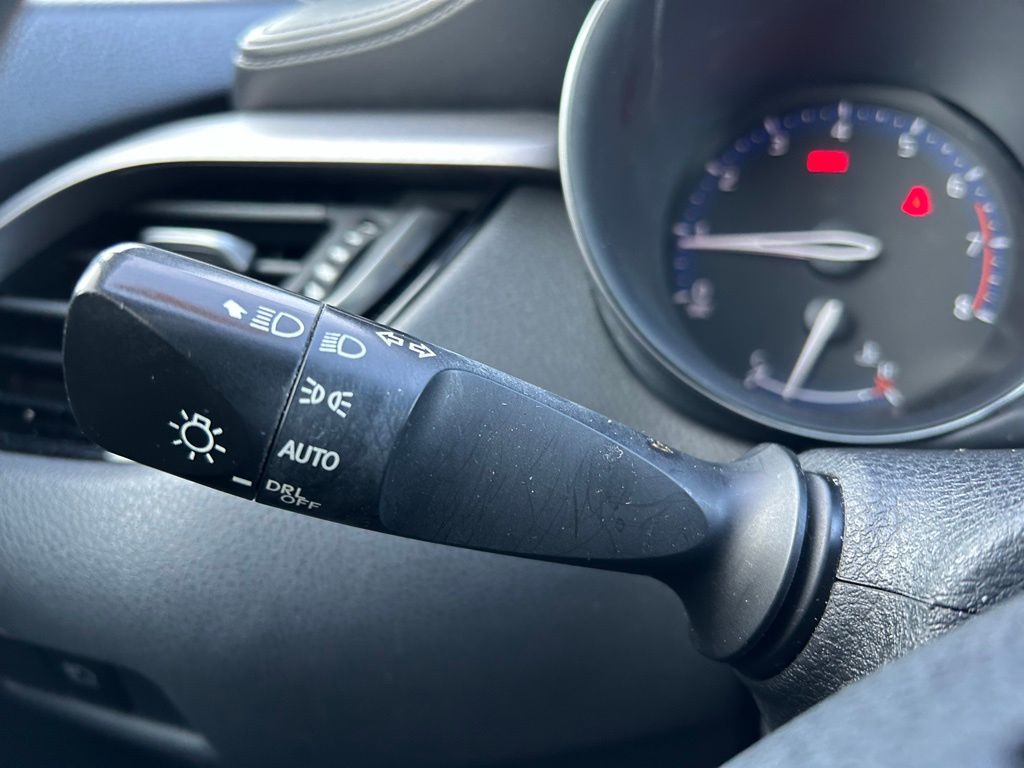 Thumbnail: 2021 Toyota C-HR - 20