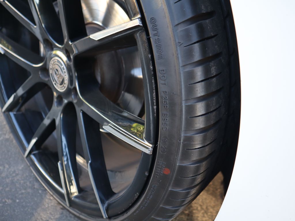 Thumbnail: 2015 Porsche Panamera - 26