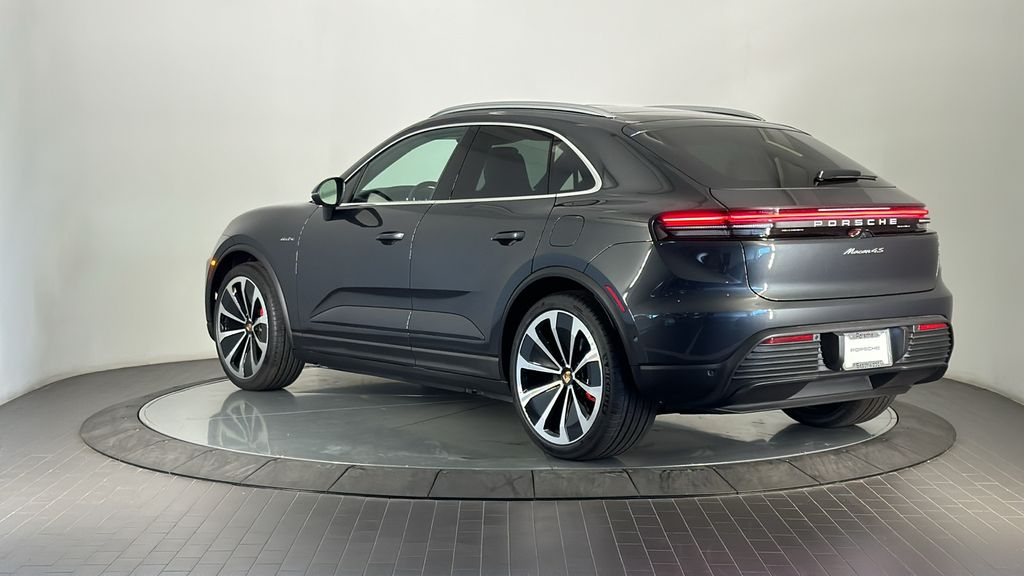 Thumbnail: 2025 Porsche Macan - 3