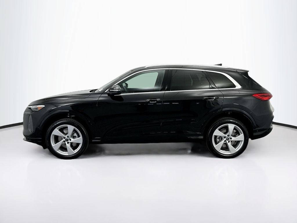 Thumbnail: 2025 Audi Q5 - 8