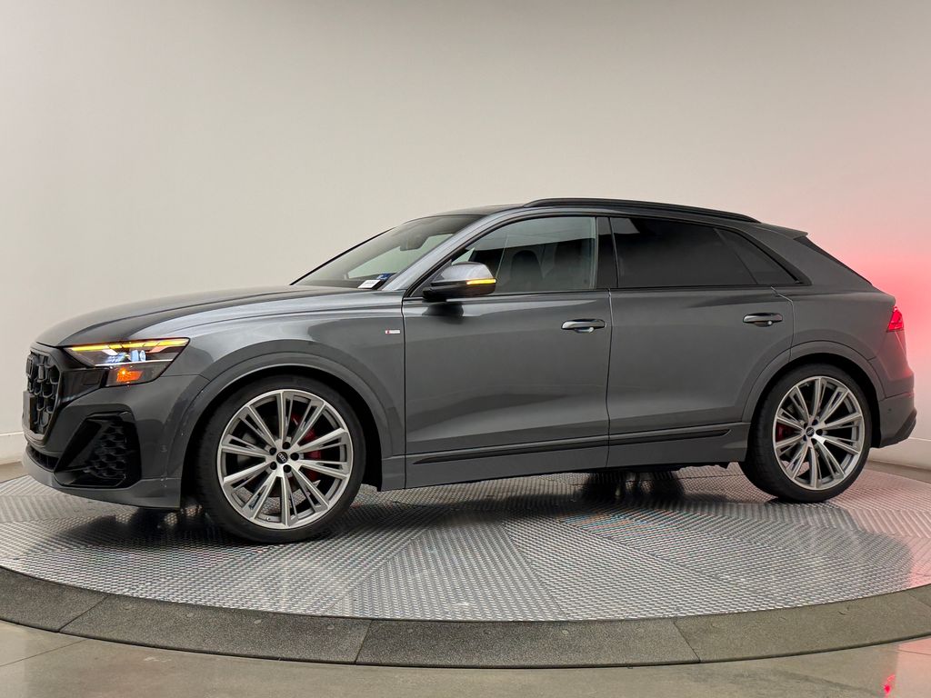 Thumbnail: 2026 Audi Q8 - 6