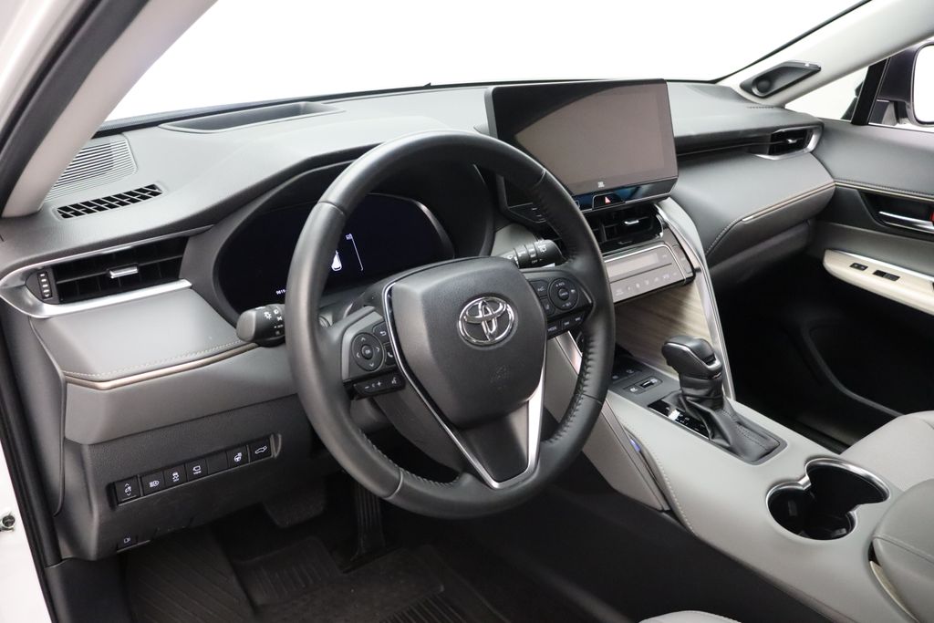 2024 Toyota Venza Limited 15