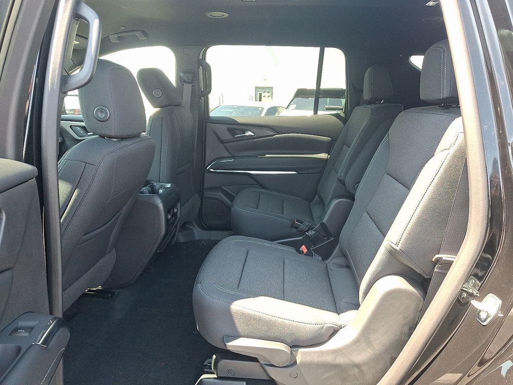 Thumbnail: 2027 Chevrolet Traverse - 5