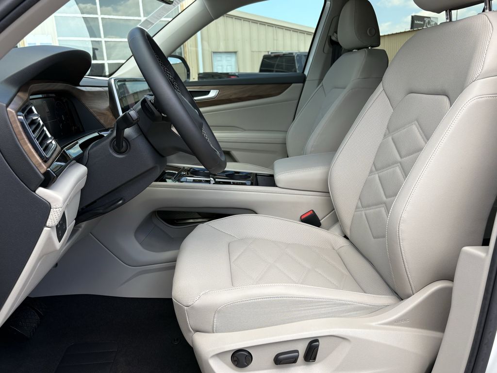 New 2026 Opal White Volkswagen 2.0T SE w/Technology image 12