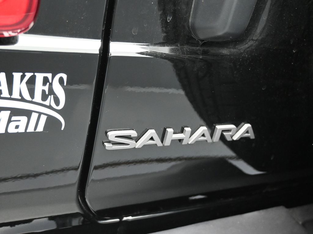 New 2025 Black Clearcoat Jeep Sahara image 31