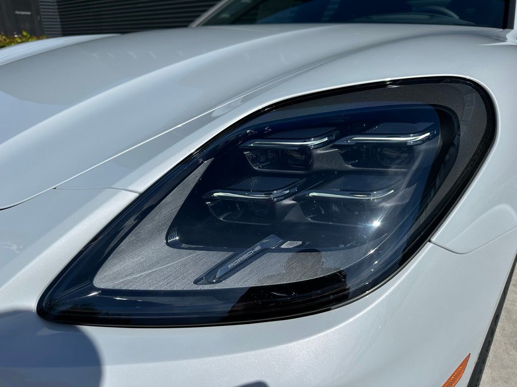 Thumbnail: 2025 Porsche Panamera - 13