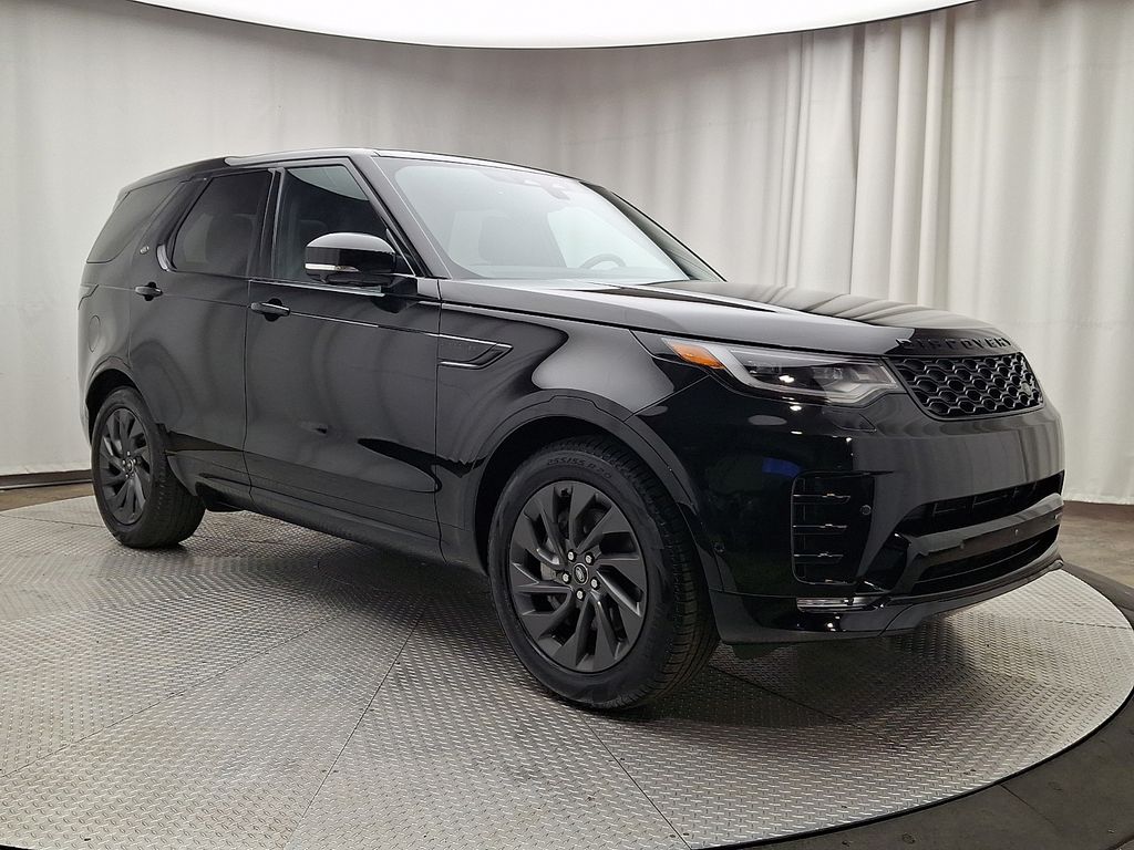 Thumbnail: 2023 Land Rover Discovery - 3