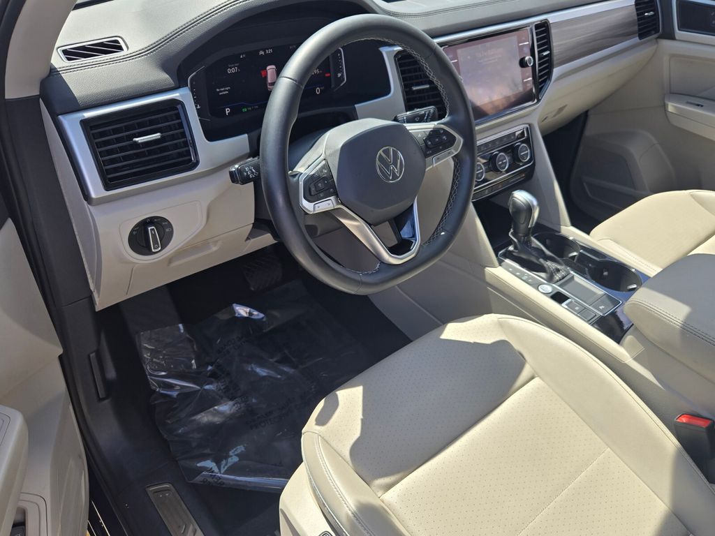 2021 Volkswagen Atlas - $17,330
