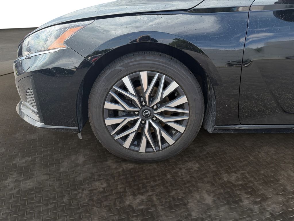 2023 Nissan Altima 2.5 SV Black at Luther Ford