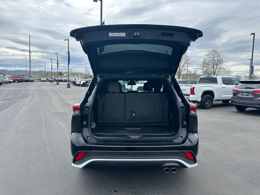 2023 Toyota Highlander XSE