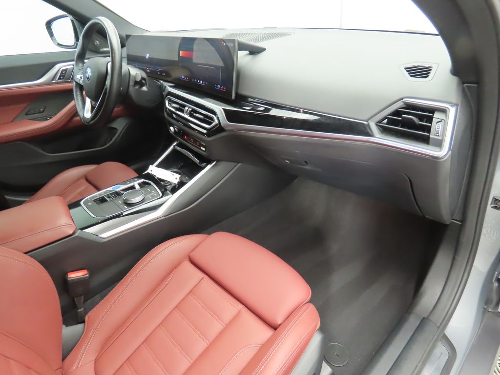 Thumbnail: 2024 BMW i4 - 18