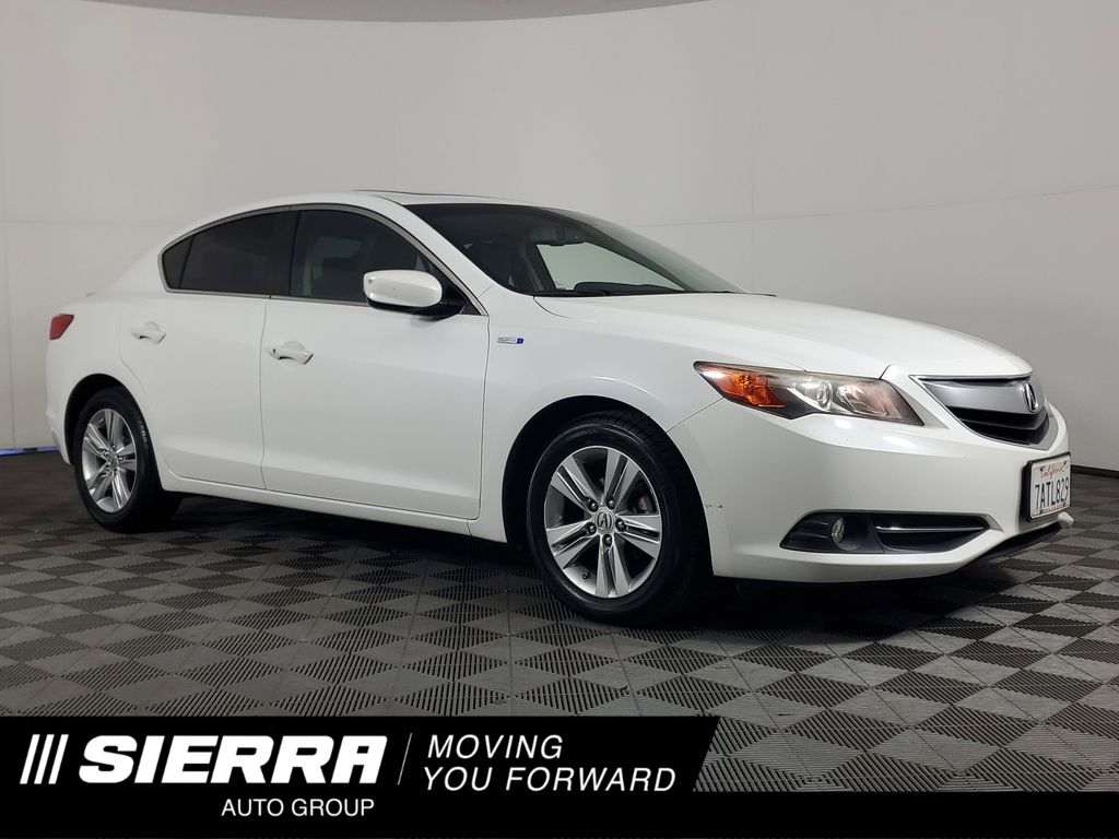 2013 Acura ILX 2.0L FWD with Technology Package