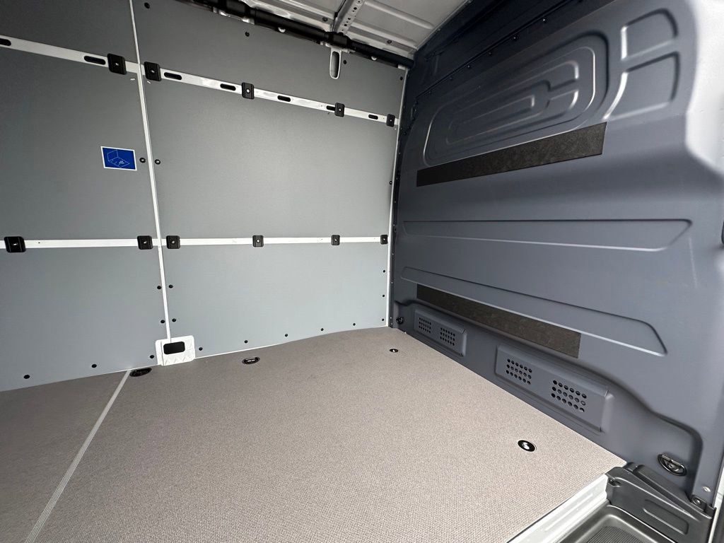 2024 Mercedes-Benz Sprinter 2500 Cargo 170 WB 25