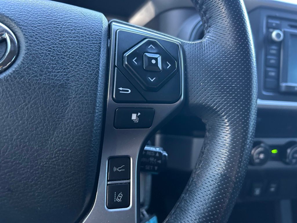 2019 Toyota Tacoma SR5 17
