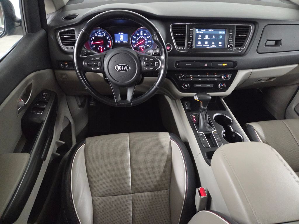 2021 Kia Sedona EX photo 16