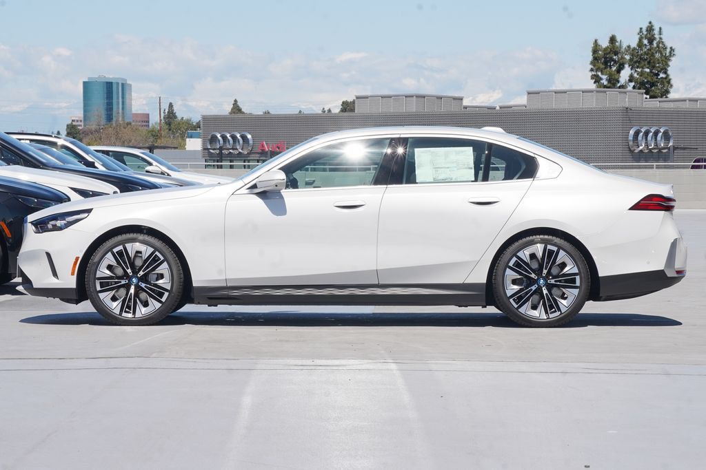 2024 BMW i5 eDrive40 4