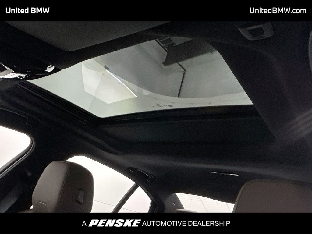 Thumbnail: 2024 BMW 5 Series - 20