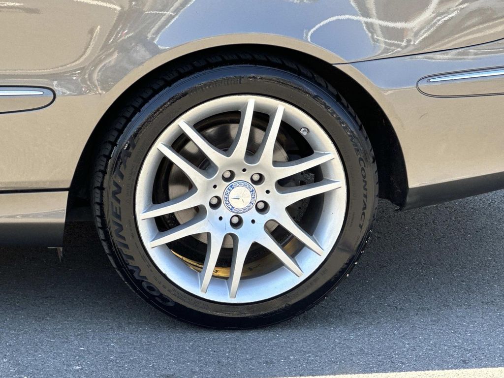 Thumbnail: 2009 Mercedes-Benz CLK - 18