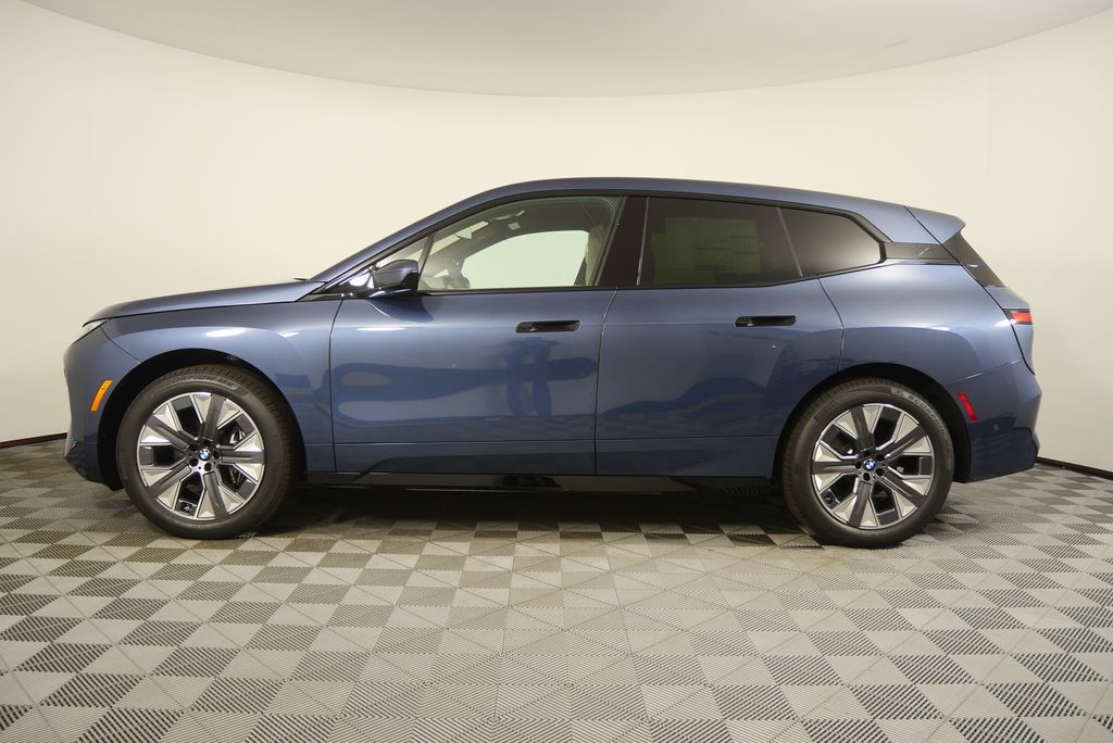 Thumbnail: 2026 BMW iX - 6