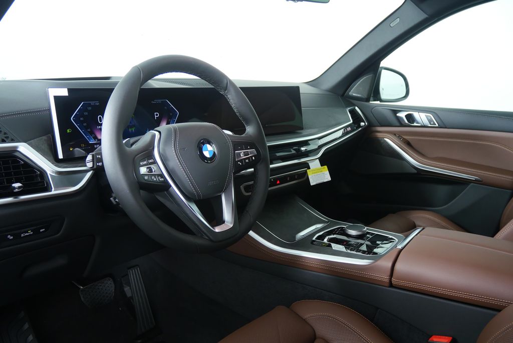 Thumbnail: 2026 BMW X5 - 13