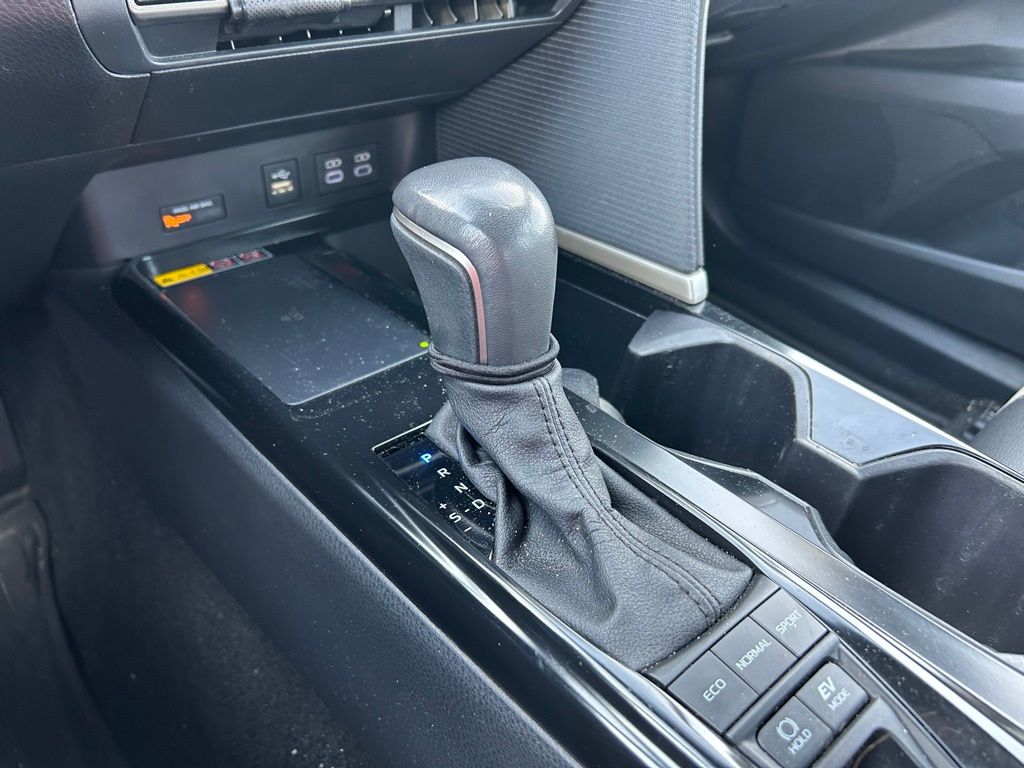 Thumbnail: 2025 Toyota Camry - 26