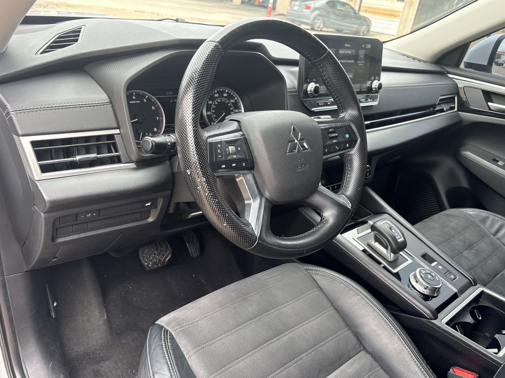2022 Mitsubishi Outlander SE  at Baytown Hyundai