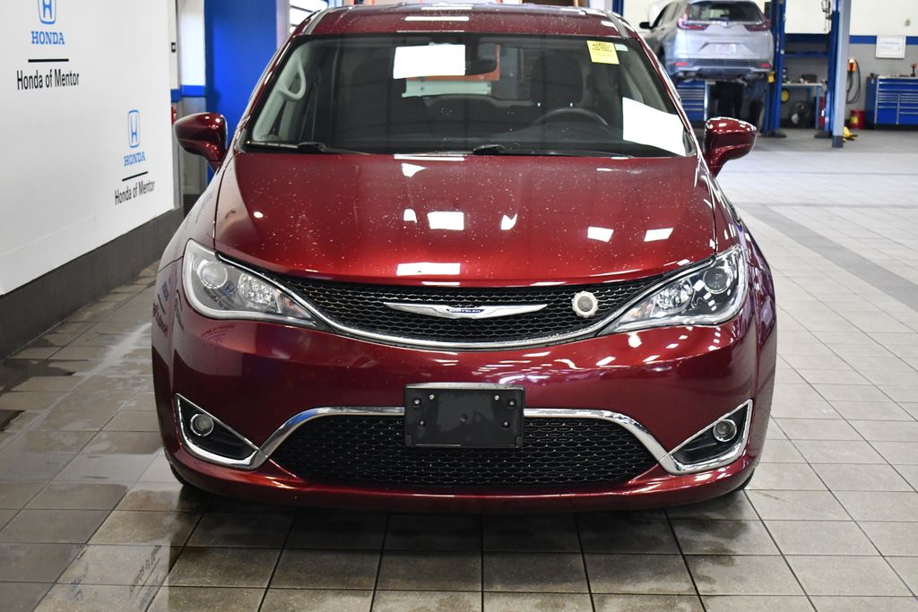 Thumbnail: 2018 Chrysler Pacifica - 2