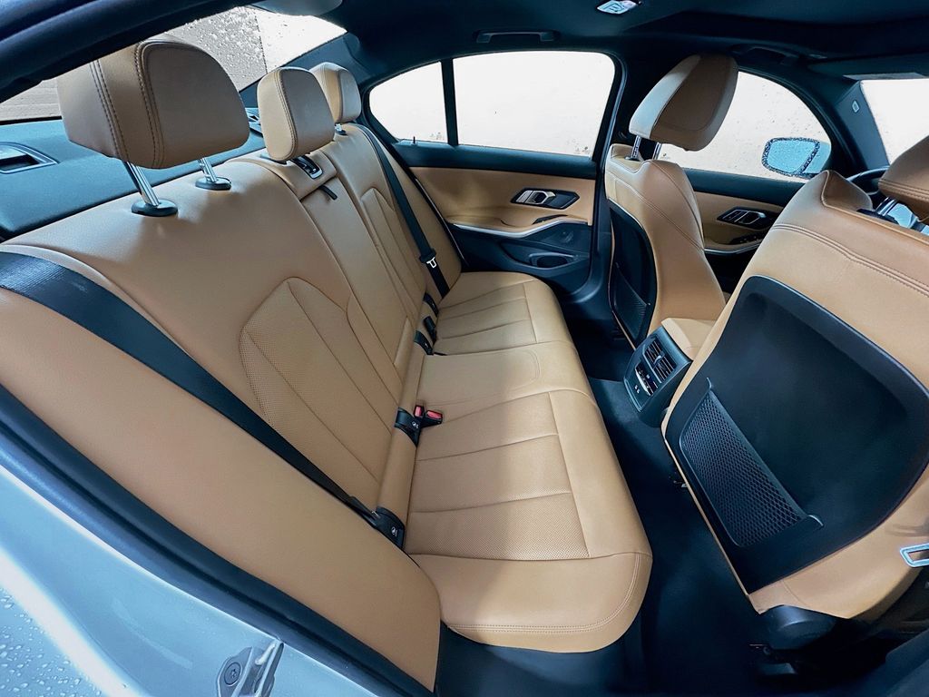 Thumbnail: 2022 BMW 3 Series - 27