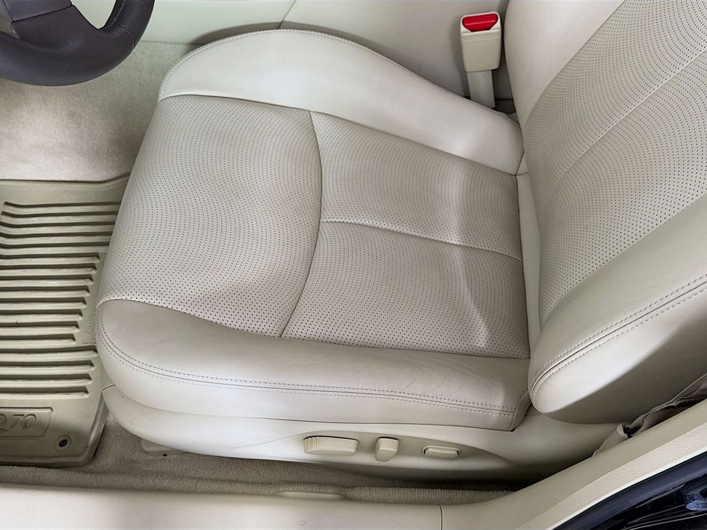 Thumbnail: 2019 INFINITI Q70 - 20