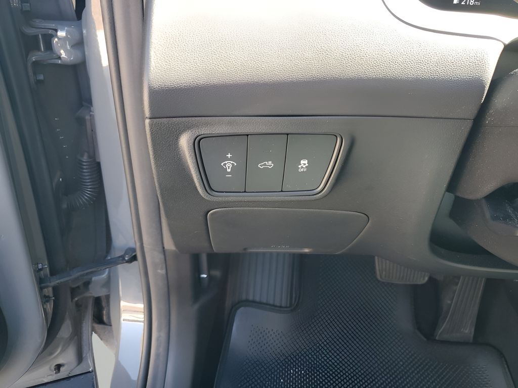 Used Car 2022 Hyundai Santa Cruz  Limited For Sale Under $30,000 In Austin, Texas