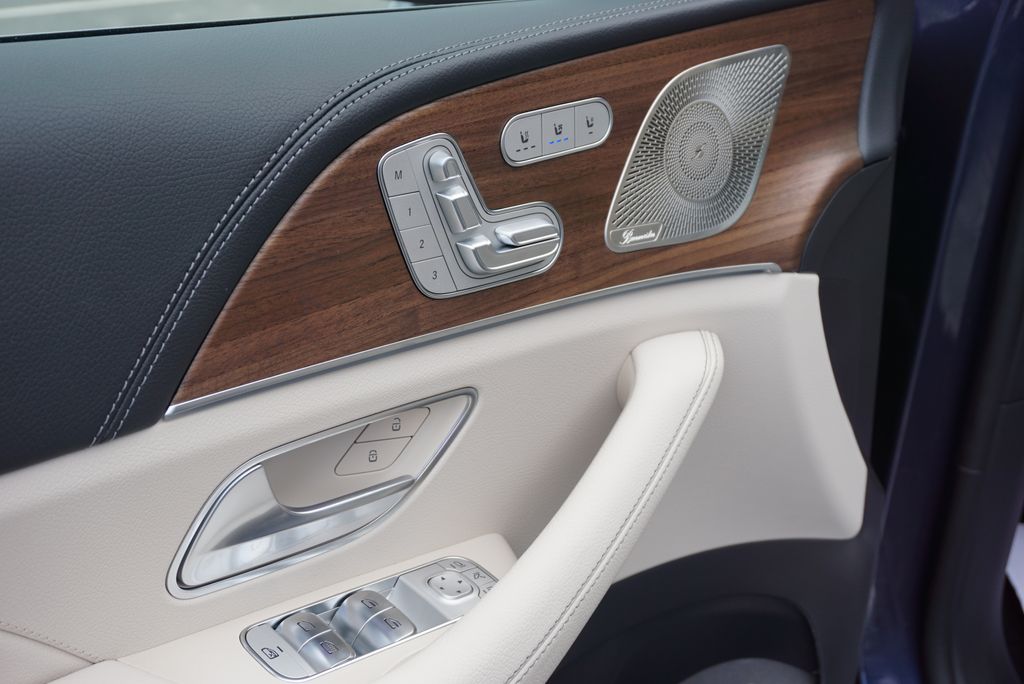 Thumbnail: 2026 Mercedes-Benz GLE - 24