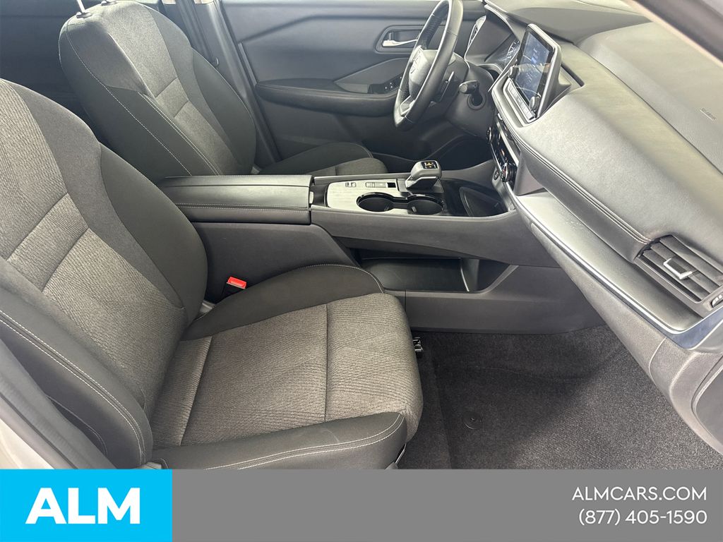 Used 2025 Silver Nissan SV image 17