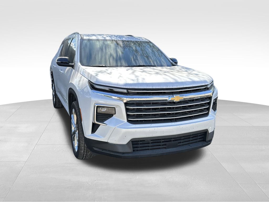 used 2025 Chevrolet Traverse car, priced at $37,791
