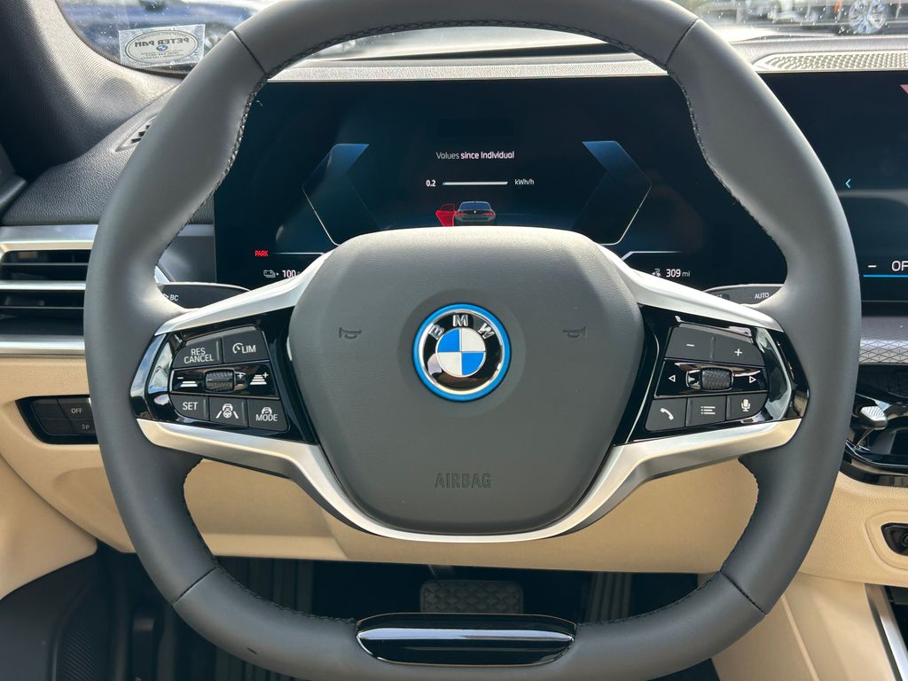 Thumbnail: 2025 BMW i4 - 18