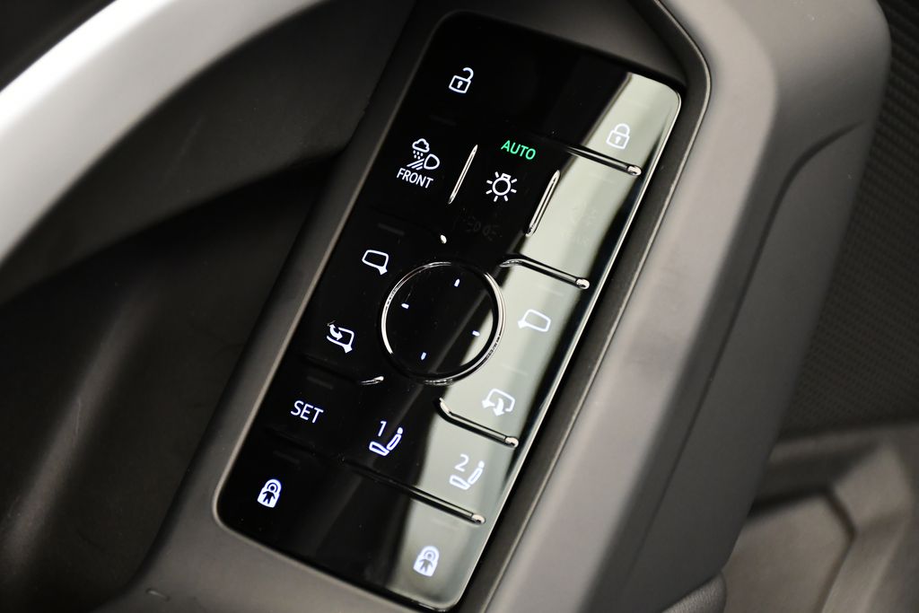 Thumbnail: 2025 Audi Q5 - 32