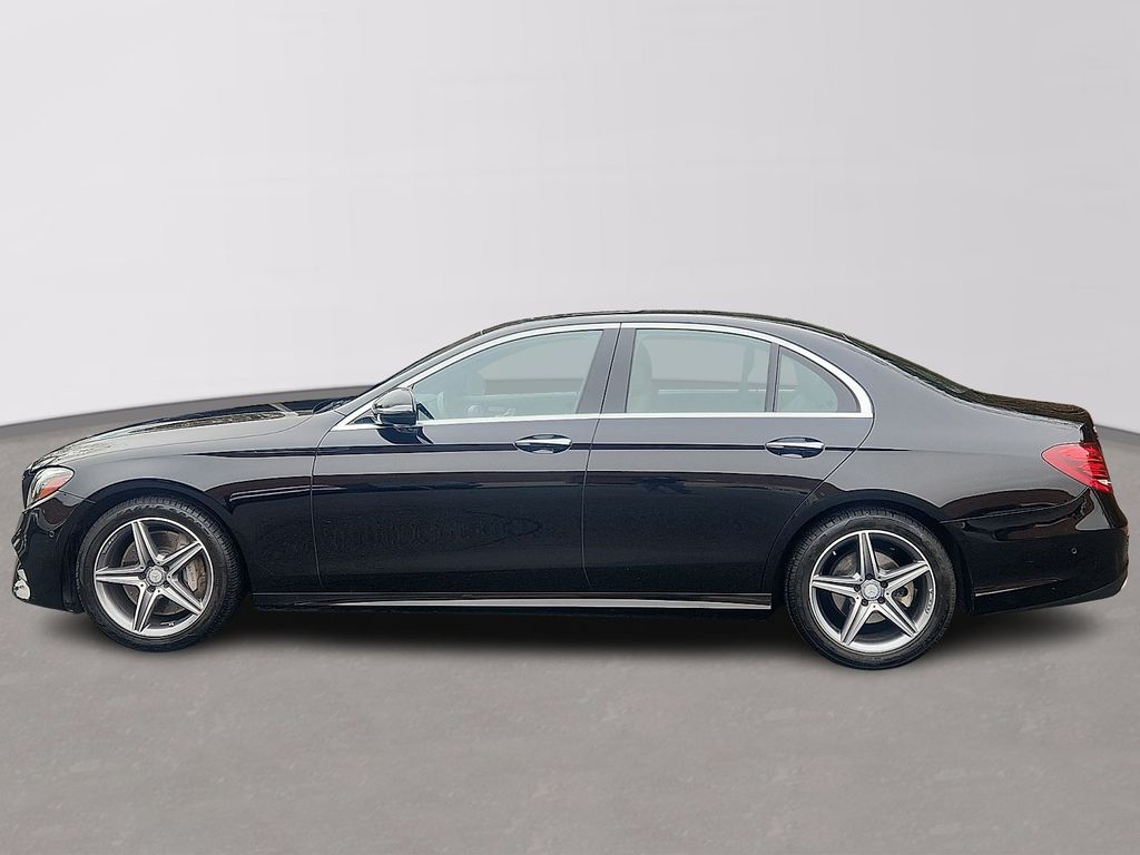 Thumbnail: 2017 Mercedes-Benz E-Class - 7