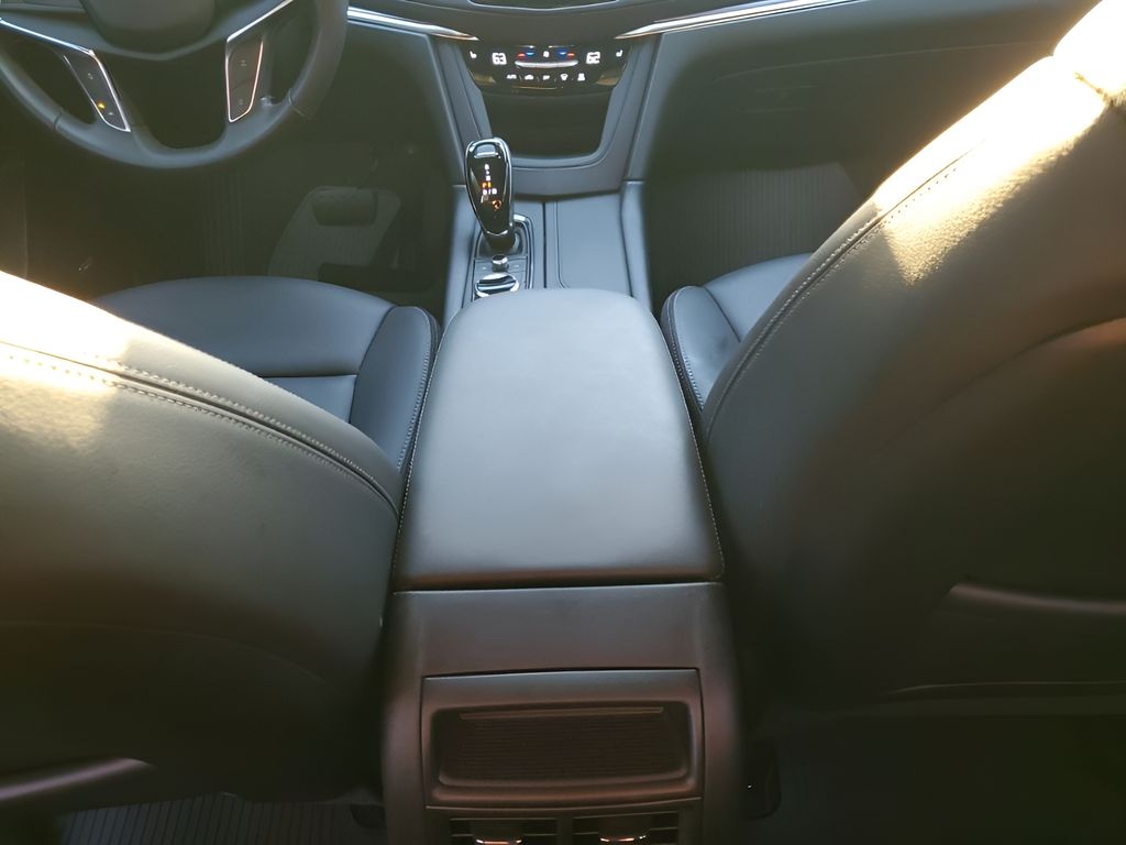 Used Car 2023 Cadillac Xt5  Luxury For Sale Under $35,000 In Austin, Texas