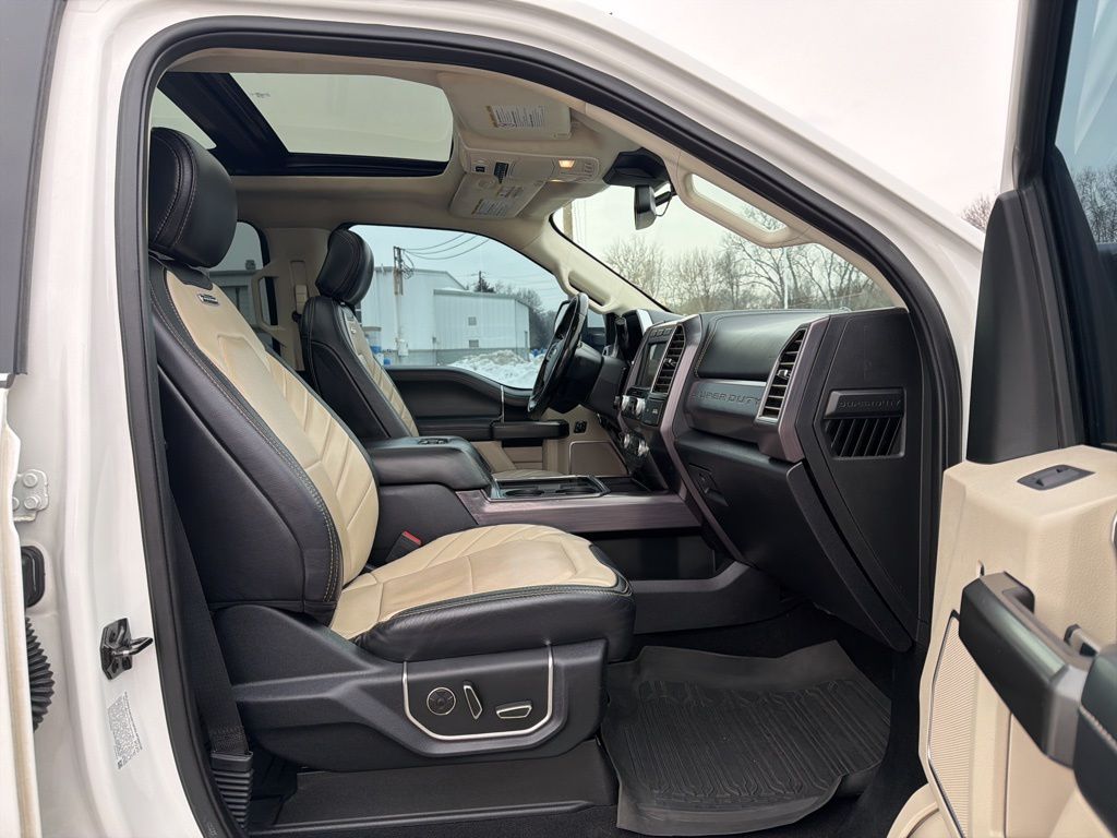 Thumbnail: 2020 Ford Econoline - 25