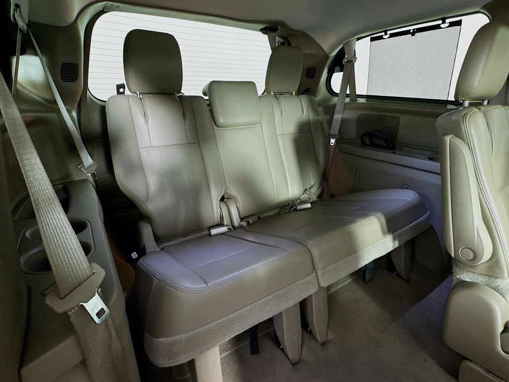 Used Car 2016 Chrysler Town & Country  Touring For Sale Under $12,000 In Austin, Texas