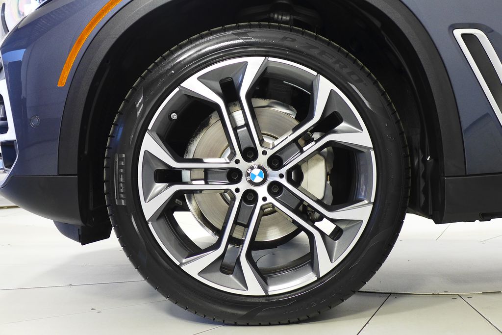 Thumbnail: 2022 BMW X5 - 5