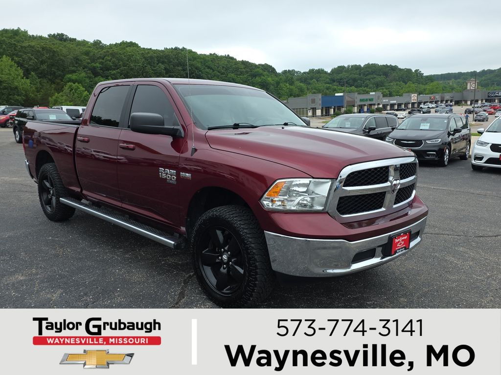 Delmonico Red Pearlcoat 2019 RAM 1500 Classic SLT Crew Cab 4WD Pickup Truck Four-Wheel Drive 8-Speed Automatic